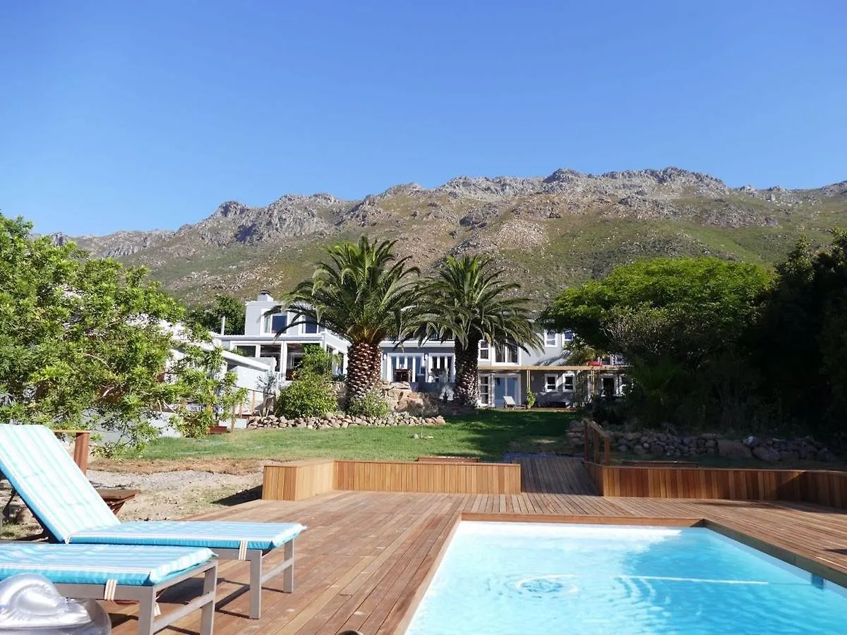 Bloemenzee Boutique B&B Gordons Bay