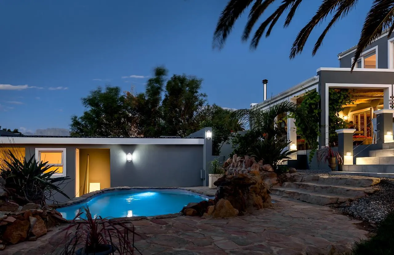 Bloemenzee Boutique B&B Gordonʼs Bay Frühstückspension