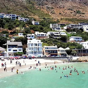 The View On Bikini Beach, Sleeps 4 Gordons Bay