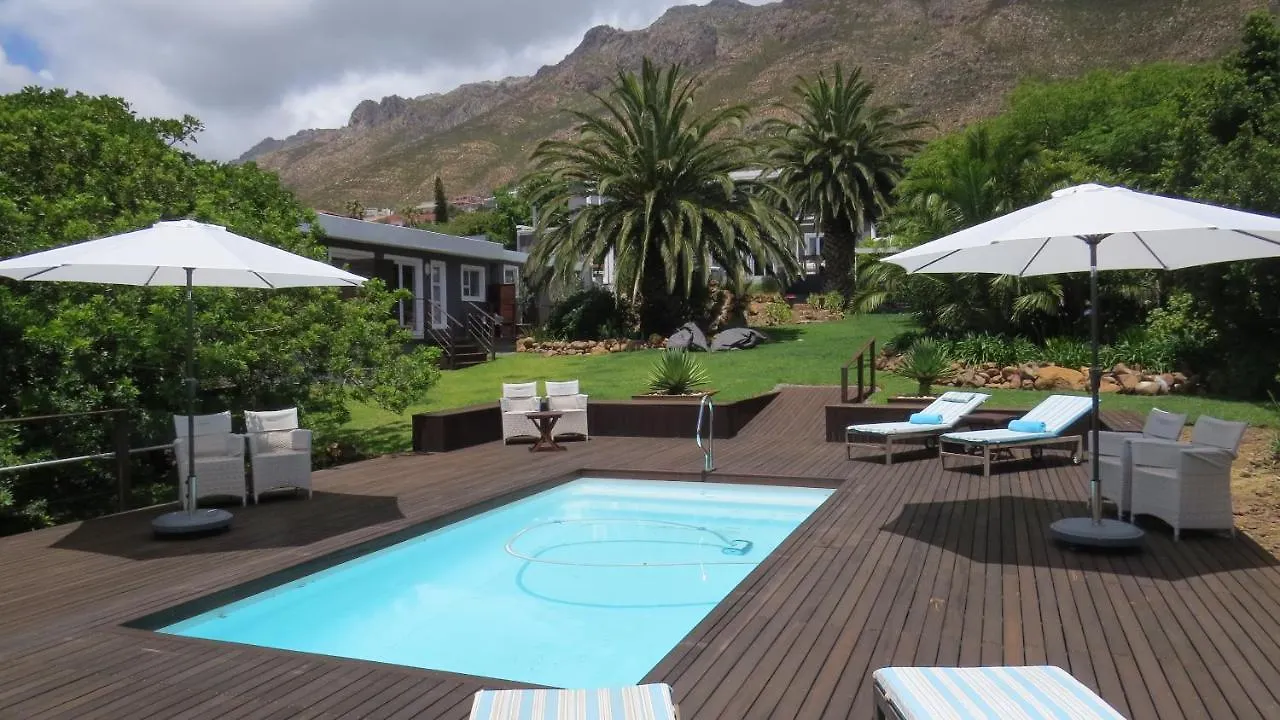 Bloemenzee Boutique B&B Gordons Bay